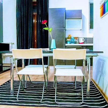 דירה Yhome | Stylish Chic *