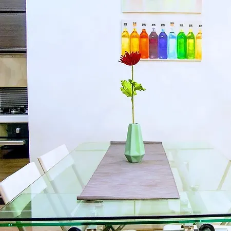 דירה Yhome | Stylish Chic *