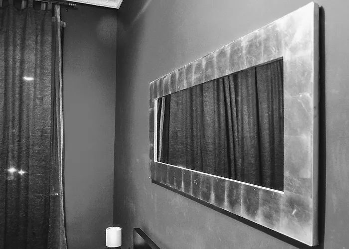 Yhome | Stylish Chic Apartment Turin