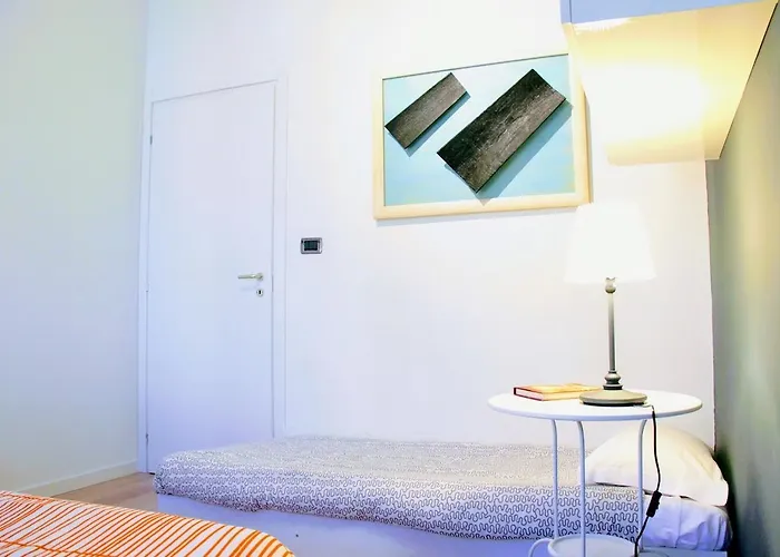 Yhome | Stylish Chic شقة تورينو