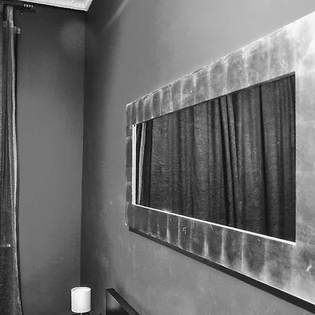 Yhome | Stylish Chic Apartman Torino